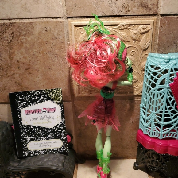 Monster High - Picture 3 of 3